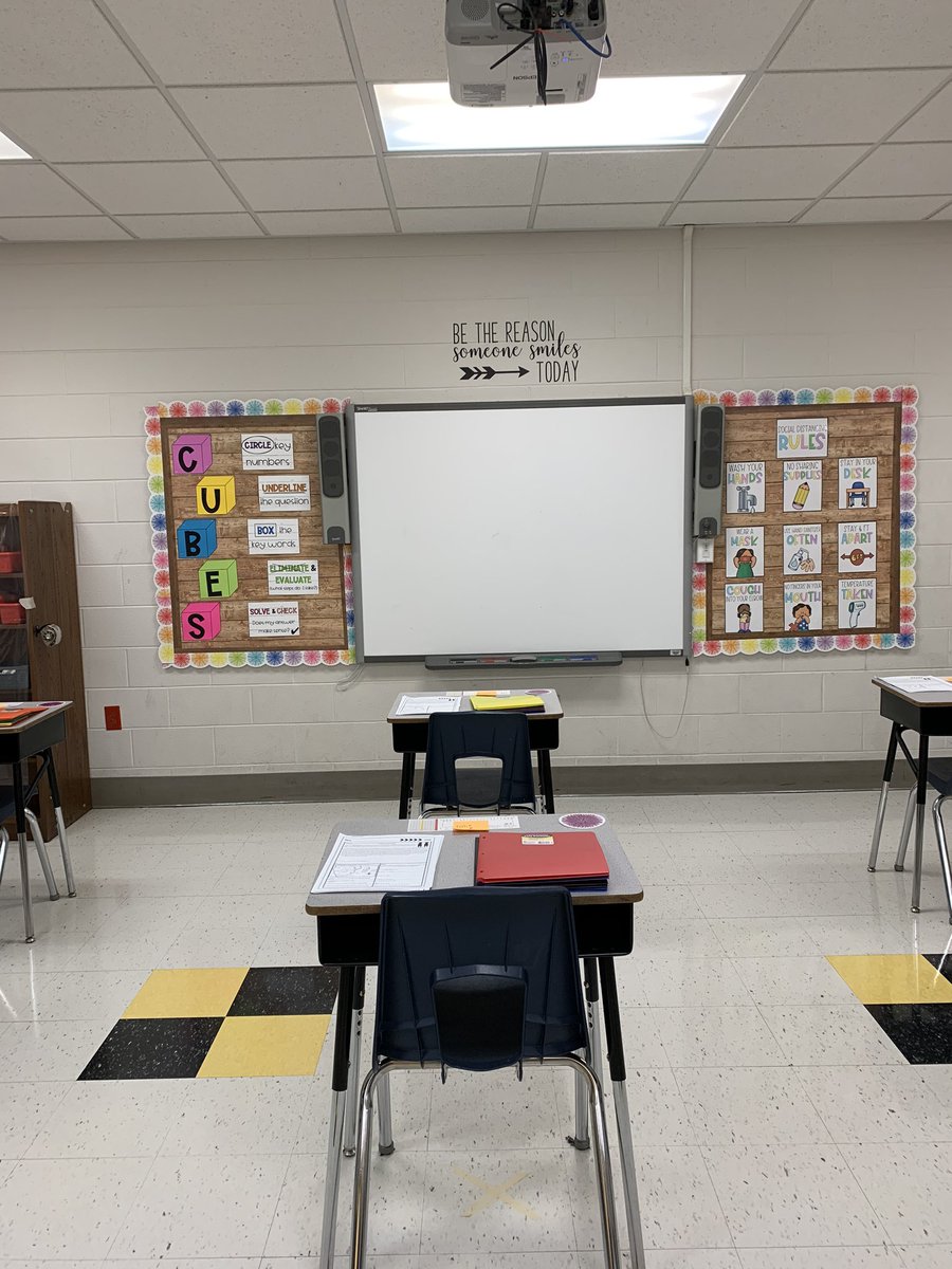 Mrs_McKee16's tweet photo. Will tomorrow be perfect? Not at all. Will it be amazing to see my kiddos? Absolutely! Let’s get this 2020-2021 year started off right! 💛🖤#MurraySchools #PandemicTeacher #TooPumped https://t.co/jWXaZRD94j