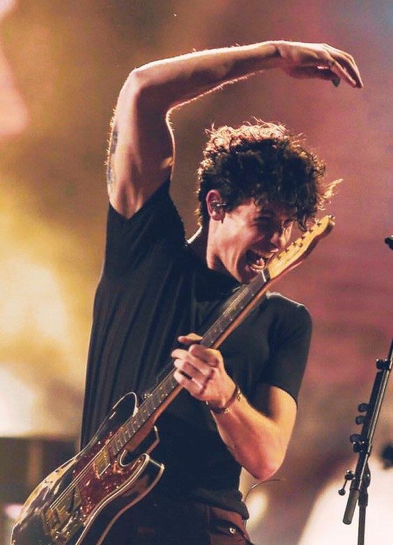 summerofcherrys's tweet photo. #shawnintegration holis soy Lu estoy en el fandom desde que salió belive y me siento integrada en el fandom, antes tenía una cuenta de actualizaciones si tienen dudas me dicen 👉👈🥺❤ https://t.co/sGzwl0b1WU