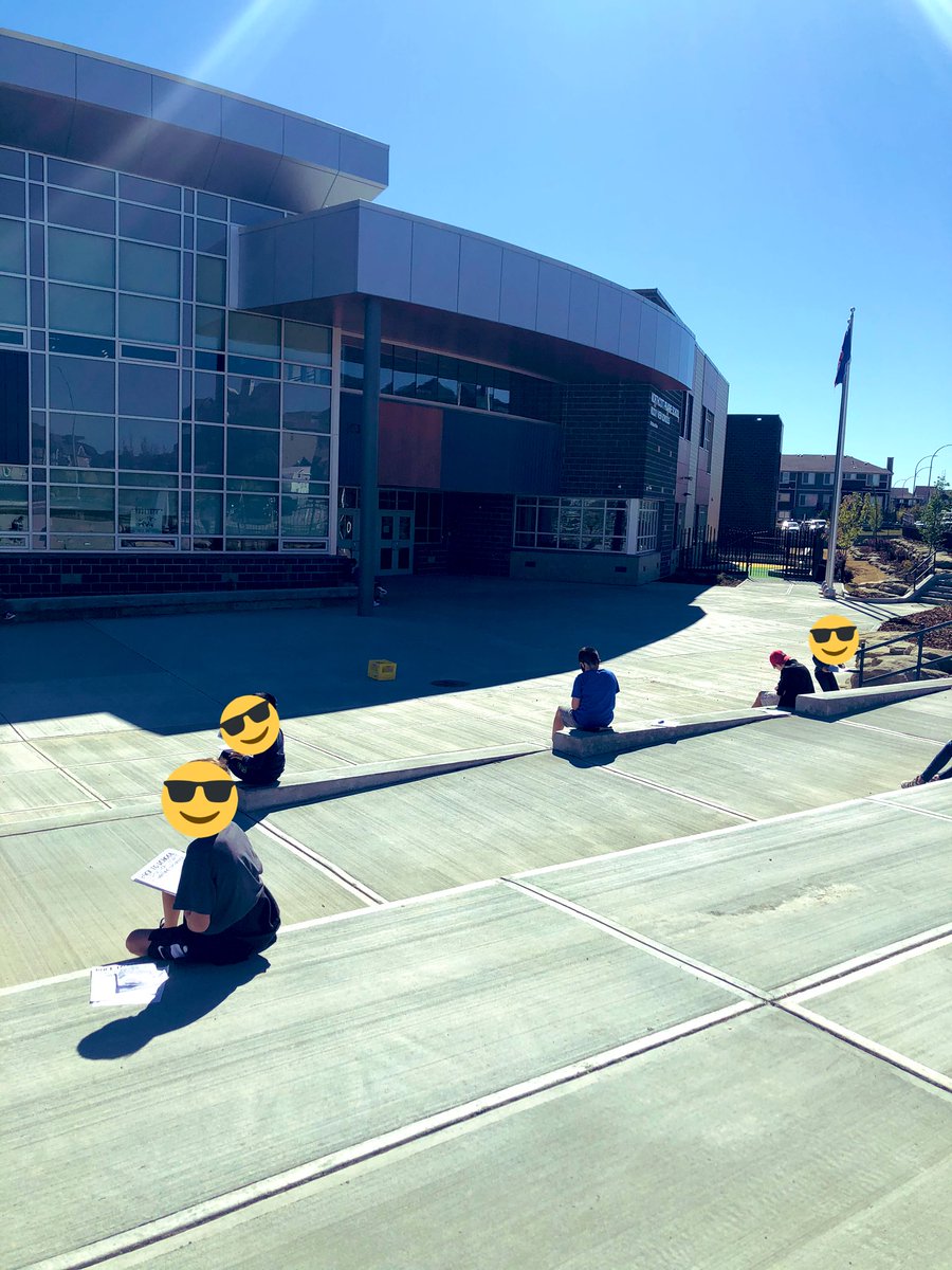 msKPowell1's tweet photo. @NorthcottRVS has some amazing outdoor spaces but the steps out front are my favorite! https://t.co/mk9DdPuZLh