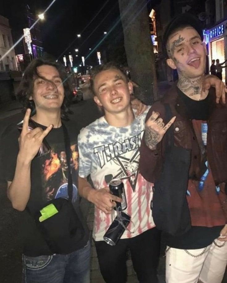 lil peep with fans; a thread <3