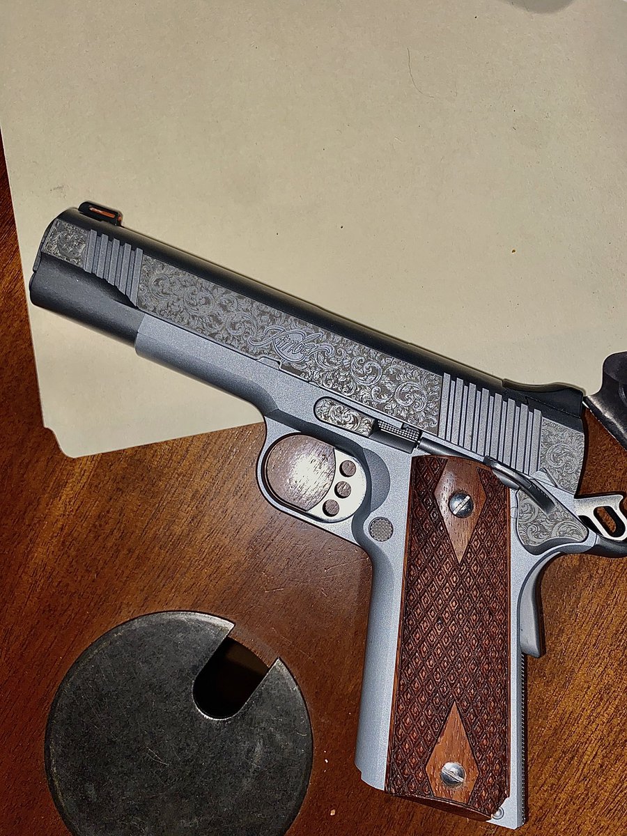 Hernan308's tweet photo. Before and after on my cousin’s kimber @javier_grz 💪🏻💪🏻💪🏻 #laserstar #kimber https://t.co/5sGLinWL6Z