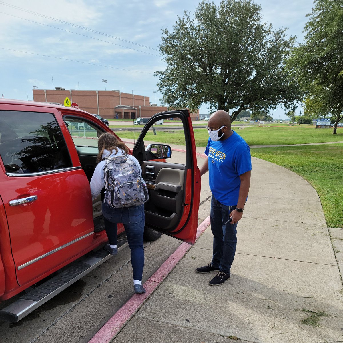 communityisd's tweet photo. As tough of a decision as it was today to send our Edge Middle School students home, we prioritize keeping every member of the Brave Nation safe. We can't wait to see you back on campus soon!
#ThriveThrough #commUNITY https://t.co/F4lj1i63So