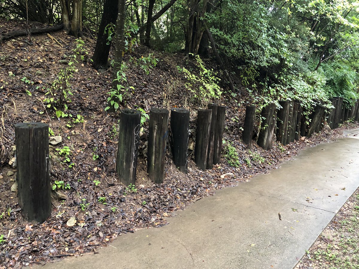 tctayloratx's tweet photo. Hey @AustinCityParks the Johnson Creek Trail desperately needs some repair and maintenance before this retaining wall collapses. #atxparks https://t.co/HVtmpmNcGs