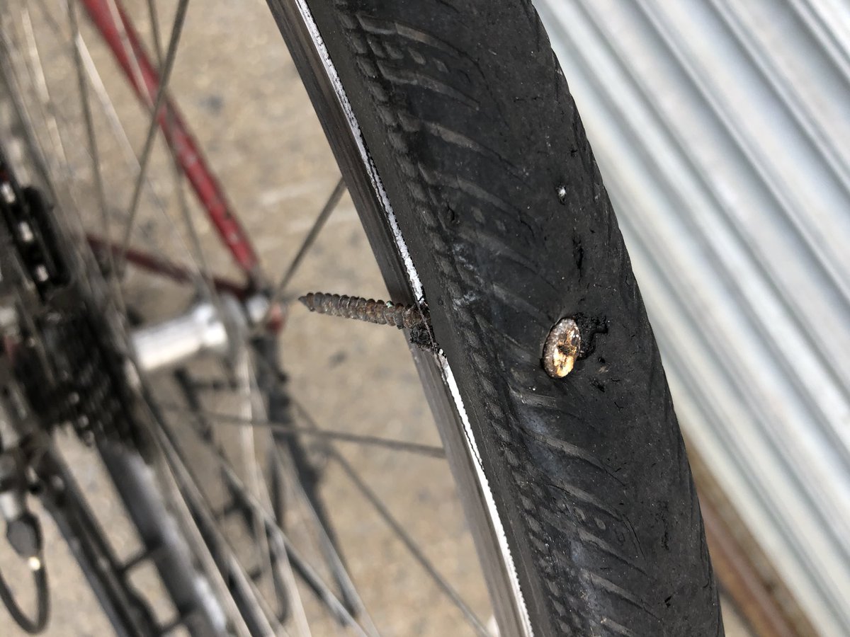 wanderingarrows's tweet photo. 15 years riding in NYC year round but Monday was the first time I’ve run over a screw. And it got me real good. #bikelife #bikecommuting #flattire #screw https://t.co/FpR09AHWRY