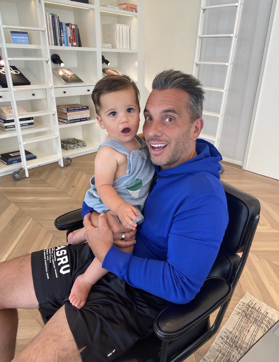 Sebastian Maniscalco tweet media