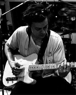 harry styles in jamaica; thread.