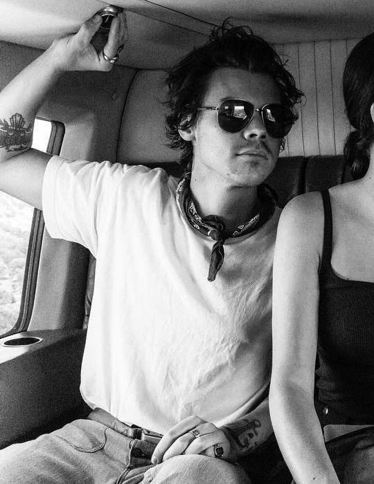 harry styles in jamaica; thread.