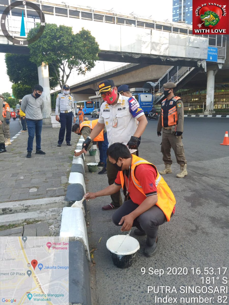 Erbach00524321's tweet photo. Satpol PP kecamatan tn Abang Kembali melakukan Kegiatan Pengawasan Terhadap Warga Masyarakat Yang Tidak menggunakan Masker di jln KS TUBUN  9 September 2020,Terjaring Sebanyak 73 Pelanggar Protokol kesehatan Yg Tdk Menggunakan Masker Sanksi Di berikan Dgn Mengecat Kastin. https://t.co/fvAnzNeEYn
