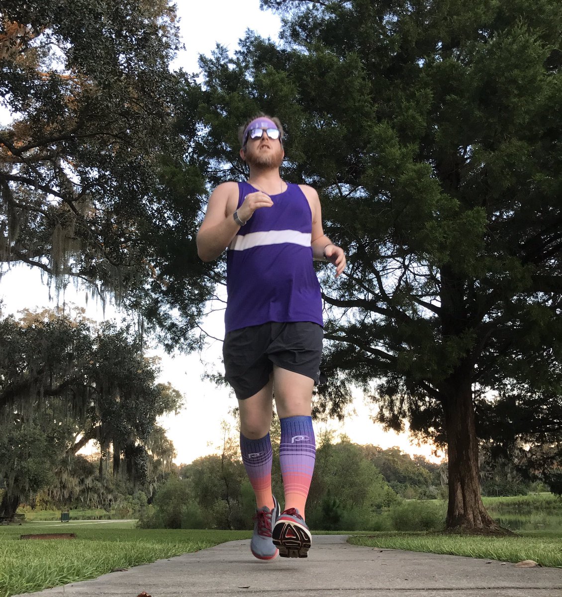 wortholomew's tweet photo. 5.1 miles chasing sunset. 

I wish they all could be like this one.

#IStandWithYou #RunWithRivs 🏴‍☠️ #Fitness #teamnuun #HSHive #RunBlueRidge #KeepItTight #FloridaSkies #SquirrelsNutButter #AltraRedTeamUS #TeamROADiD #BuffUSA #YesBuff #RunChat #IHeartTally https://t.co/DHdF5Sh9oJ