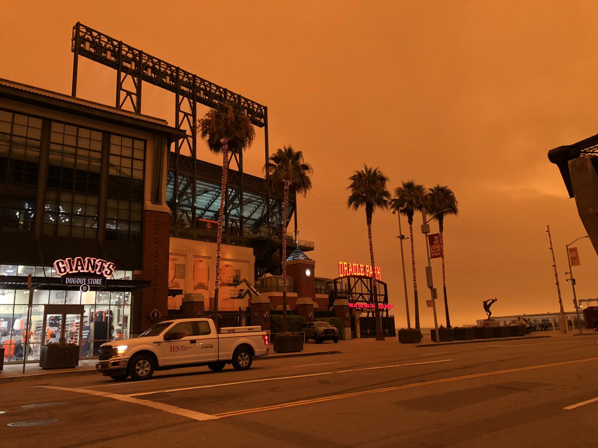 hellla_aloha's tweet image. Armageddon