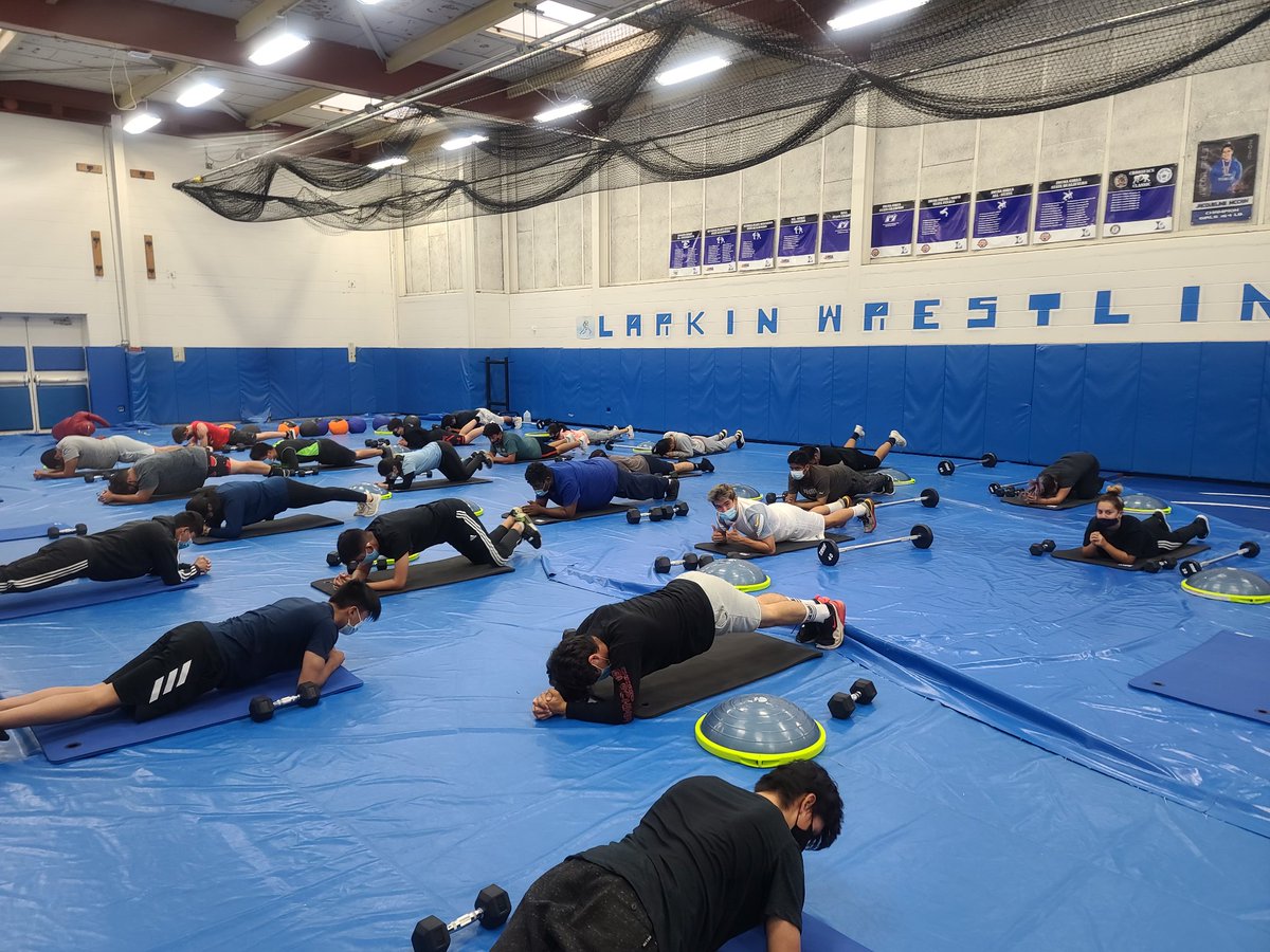 LarkinRasslin1's tweet photo. Full Body and Conditioning Workout on our first of twenty IHSA Fall Contact Days. 
Awesome turnout and a great way to start it all off. 
An amazing day to be a Royal Wrestler.
@LarkinRoyals1 @LarkinBoosters https://t.co/T7sw8Htdyw