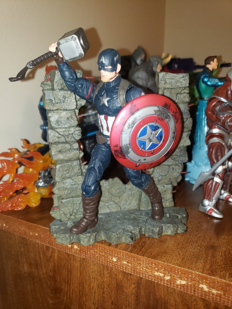 CoachPhilJacks1's tweet photo. #marvellegends #hasbro #worthycap https://t.co/9759cKrJJC