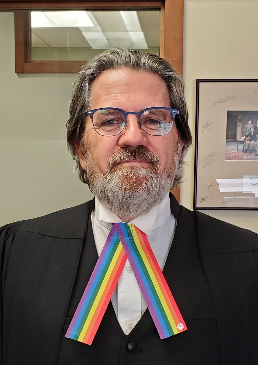PeterKi35277787's tweet photo. LAM is proud to support Pride Week! #MBAPride @LAManitoba https://t.co/T0v1ryIBhA