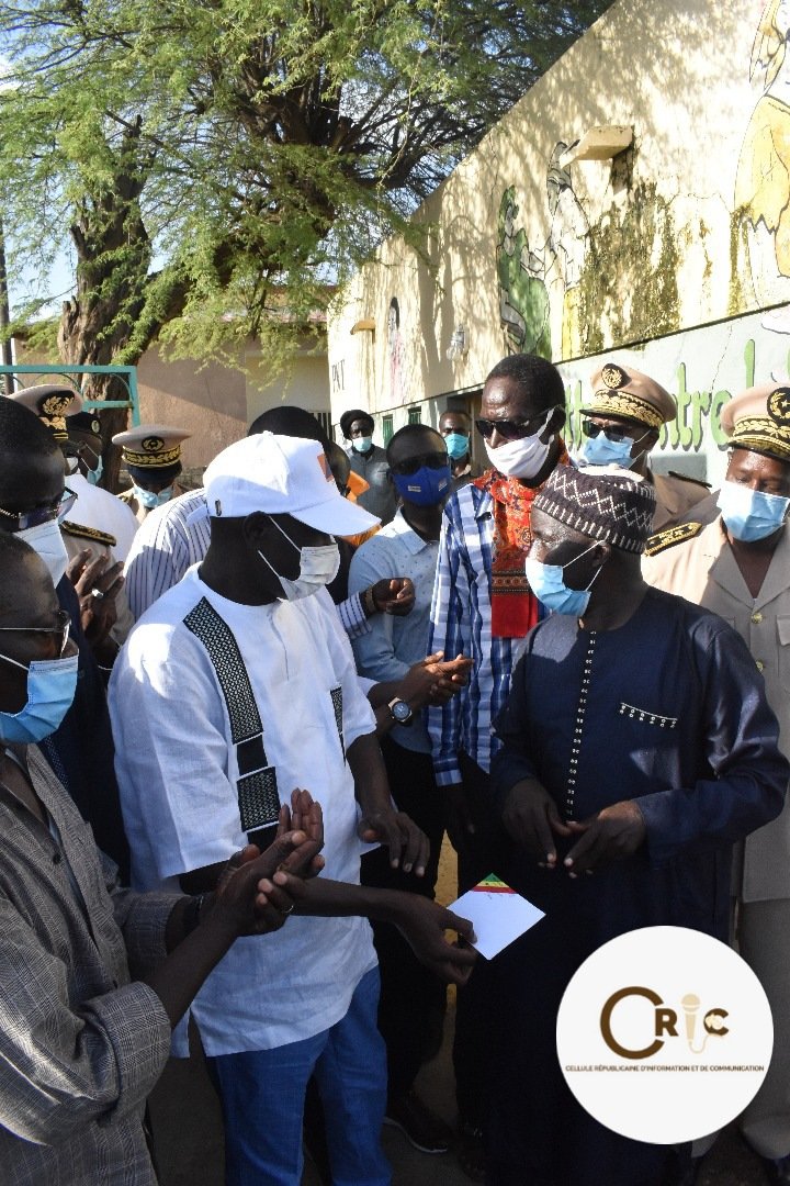 CRIC_Officielle's tweet photo. 🇸🇳🇸🇳#PLAN_ORSEC🇸🇳🇲🇱
Ce 09/09/2020, M. le https://t.co/XTcyNT0N1I, #Aly_Ngouille_Ndiaye, a effectué 1e visite ds les zones touchées par les inondations d la région d Thiès, à: exutoire,poste santé Nguint,dalot de Jules Sagna,rue docteur Guillet,site d pompage d keur Ablaye Yakhine https://t.co/M3EcTQ6jqL