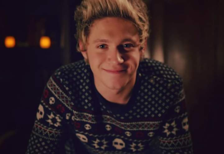 Cris_Lop09's tweet photo. @NiallOfficial @everywhereniaII Armys agarren la onda a nadie le gusta el Spam en sus redes sociales si Niall abre twiter es para convivir con nosotrxs su fandom no para leer Spam de BTS aprendan a respetar eso las redes sociales de un artista es para convivir con su fandom no para que ustedes espamen TPWK 🙄❤ https://t.co/pPgoaRAf7I