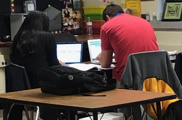 KckLindbergh's tweet photo. Shout out to our ESL Instructional Coach, Mr. Coe! He has spent the majority of the afternoon assisting our new ESL Aide and training her for the role! @ms_jrodriguez @kckps_esl @TMSanders2 https://t.co/FgGBuT5Kot