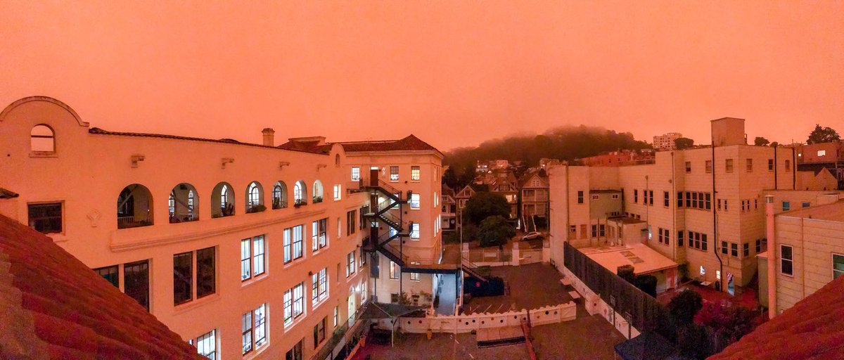 lelyceeSF's tweet photo. The Bay Area woke up to orange skies this morning! While disconcerting, the quality of the air isn't affected. ABC7 News Meteorologist provides explanation: https://t.co/qi29Hzwnpj We're closely monitoring the AQI, making sure students continue to safely play outdoors. #LFSFCares https://t.co/ddDhtGq6XR