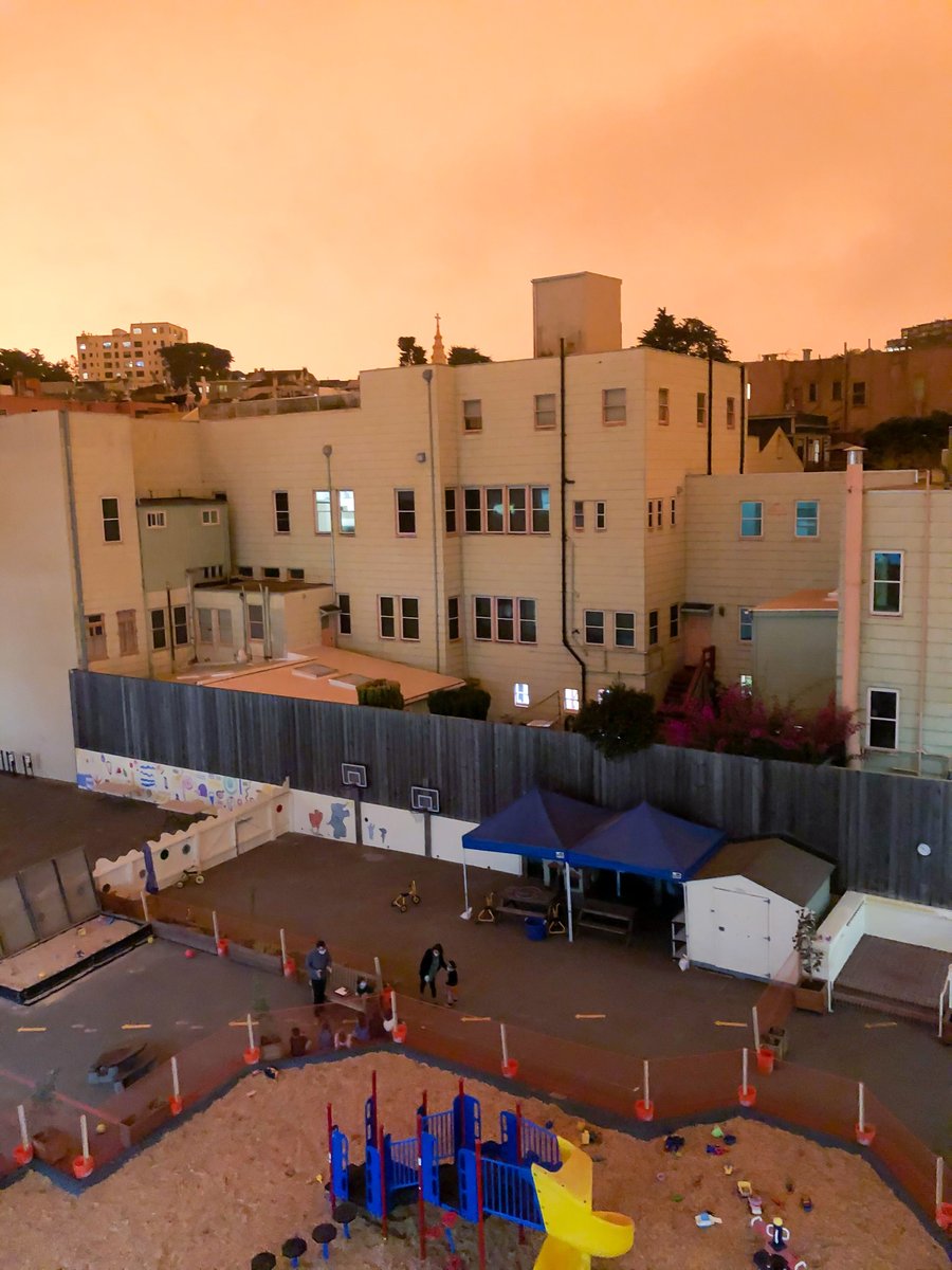 lelyceeSF's tweet photo. The Bay Area woke up to orange skies this morning! While disconcerting, the quality of the air isn't affected. ABC7 News Meteorologist provides explanation: https://t.co/qi29Hzwnpj We're closely monitoring the AQI, making sure students continue to safely play outdoors. #LFSFCares https://t.co/ddDhtGq6XR