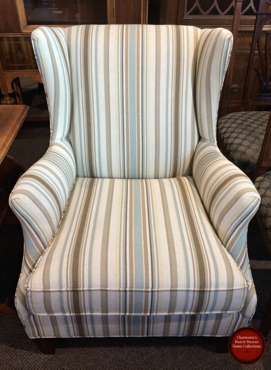 charmainesVic's tweet image. This handsome modern striped wingback arm chair is now in the store!
See more here:
 charmaines.org/newarrivals.ht…
#armchair #wingbackchair #shoplocal #victoriabc