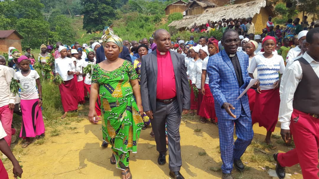 au_libre's tweet photo. l'homme de Dieu poursuit sa tournée d'évangélisation, maintenant a Byonga/Conférence Kivu-Ouest https://t.co/1Yc2rqVEQs