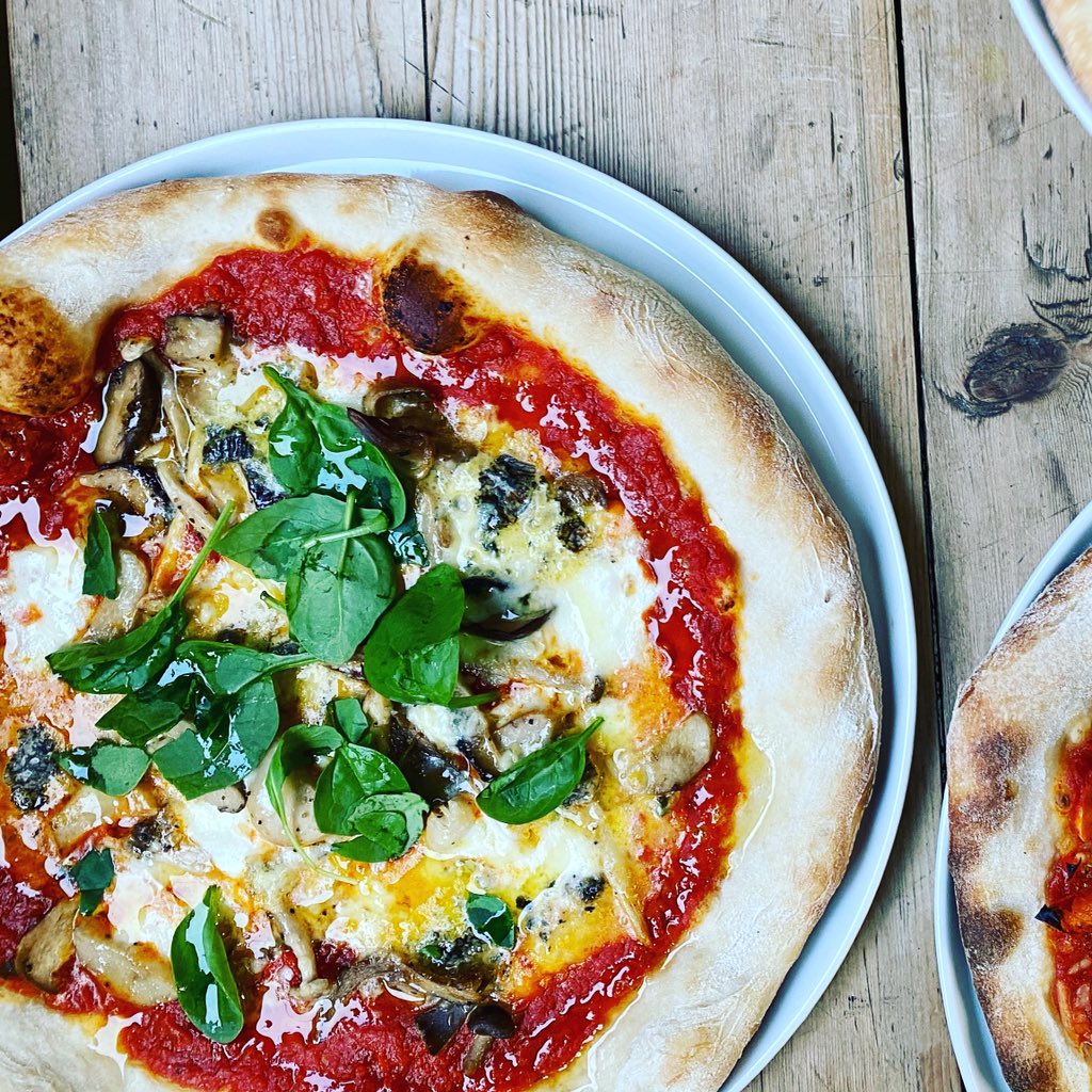 gurnard_press's tweet photo. Look away #Keto people ! Although we are working on a Keto #Pizza https://t.co/73LtA3jTjJ