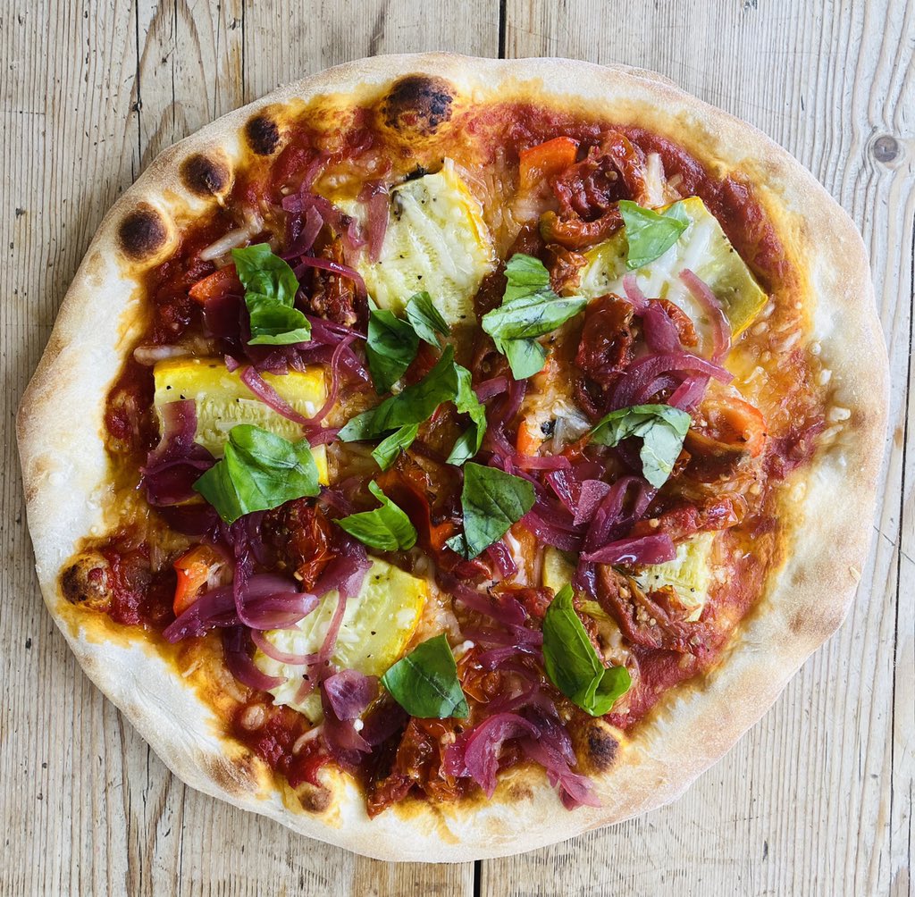 Look away #Keto people ! Although we are working on a Keto #Pizza