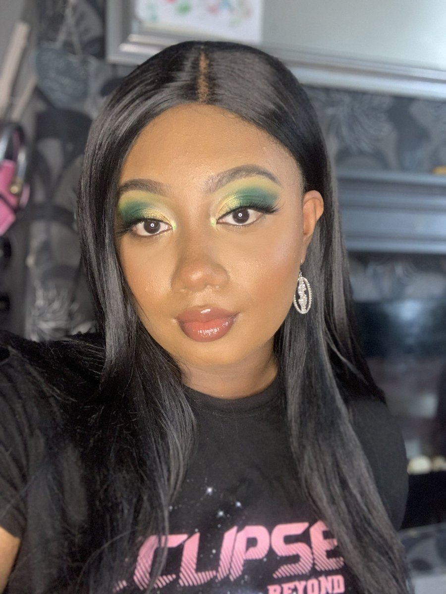 savannahmakeupx's tweet photo. @juviasplace warrior 3 palette 
And The Tribe Palette #makeup #makeuplover #eyeshadow #Makeuplook https://t.co/qGwUhugpXW