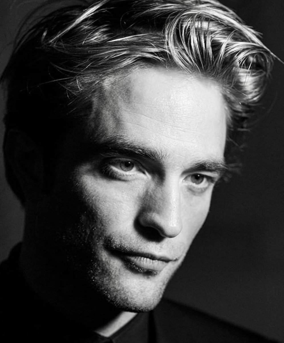 Ninni1918's tweet photo. I really hope that you are doing okey Rob! I wanna hear some news soon ❤️🙏🏻 #GetWellRob #GetWellSoonRob #RobertPattinson #COVID19 https://t.co/pIhz2Yif2C