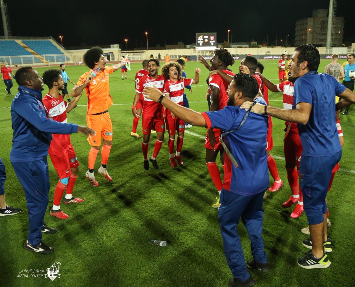 alwehdaclub1's tweet photo. 📸⚽ || ⚪🔴

 ما أجمل الفرحة وما أحلى الإنجااااااز

#الوحده_الحزم 
#لمجد_جديد 🏆 https://t.co/vuv8e4pSzT