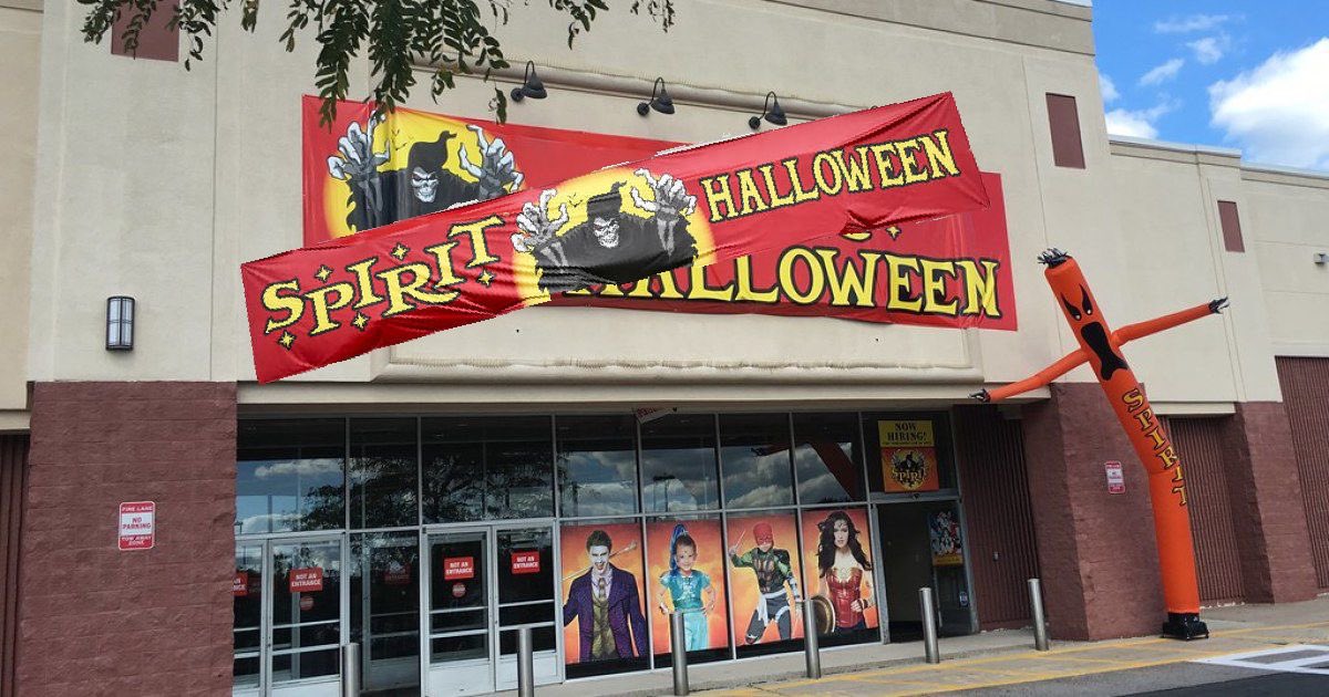 americanamemes's tweet photo. Now that Halloween is cancelled in LA, the Spirit Halloween store turned into a Spirit Halloween! https://t.co/eJW83VDPEE