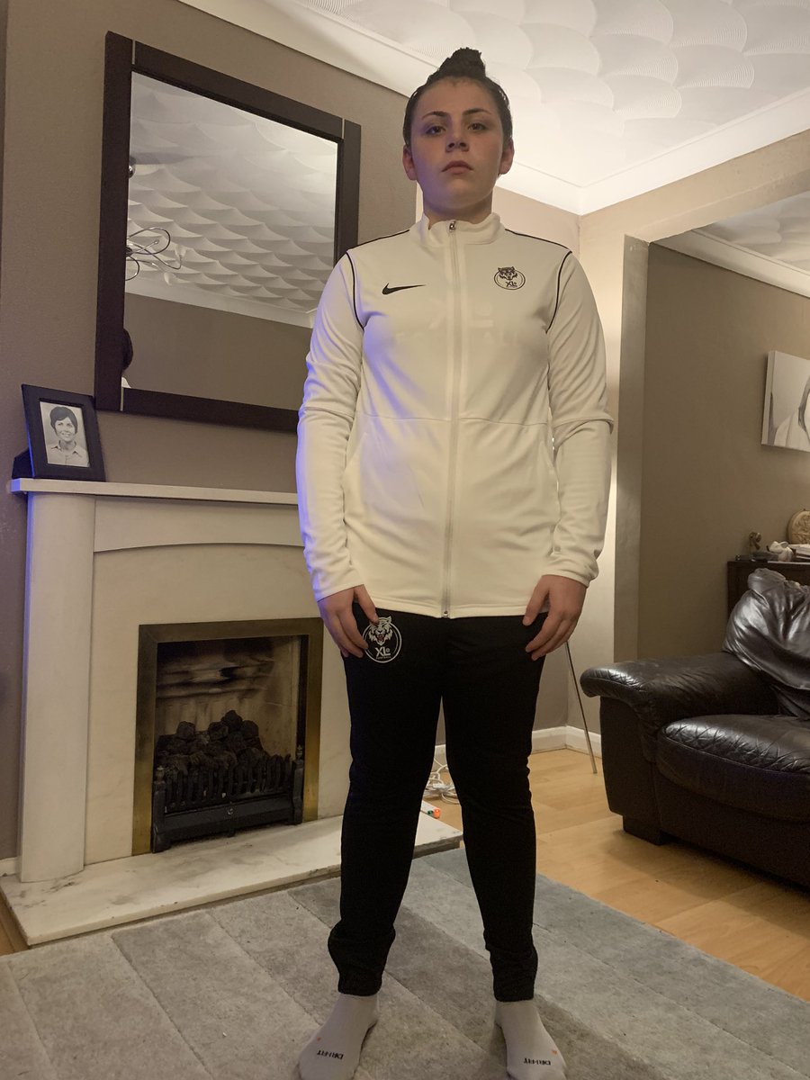 IamMikeEllis's tweet photo. New kit. New number. Love it. @XLFAcademy https://t.co/TfHzDeELuI