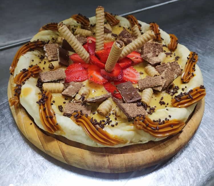 VeraPizza's tweet photo. Te invitamos a disfrutar de una rica Snack Pizza🎉🎉
En @VeraPizza endulzamos el día a nuestros clientes 🥳🥳
Contactános 0414 2451051 y te la llevamos hasta su casa!
#09Sept #09Sep #Miercoles #pizza #pizzadelivery #pizzalover #Caracas #Chacao #sweet #snack #chocolate #dulces https://t.co/bxosysh1uI