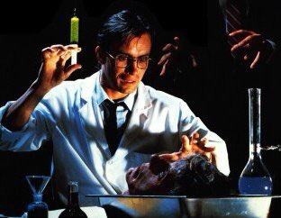 Happy birthday to Jeffrey Combs who turns 65 today!!! 