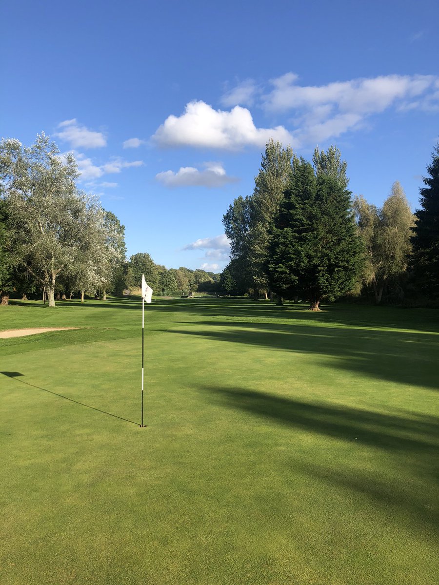 HirselGolfClub's tweet photo. A look back down the 2nd hole this afternoon #par4 #hirsel #blueskies #greengrass https://t.co/D4q2p8y36M