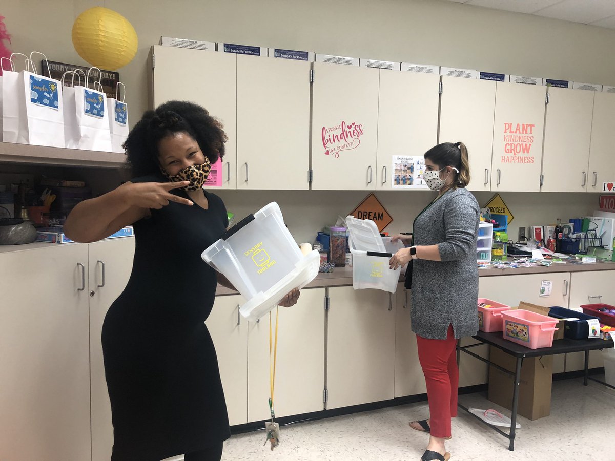 CounselorSoto's tweet photo. Sensory Toolbox Kits!!!! So grateful to have awesome administrators who believe in implementing and teaching Social Emotional Learning! Every teacher gets their own kit! I’m so excited to see all their creativity flow! #SensoryKit #CalmingKit #SensoryBottles #SmithLeopards https://t.co/0d0abbNdkz