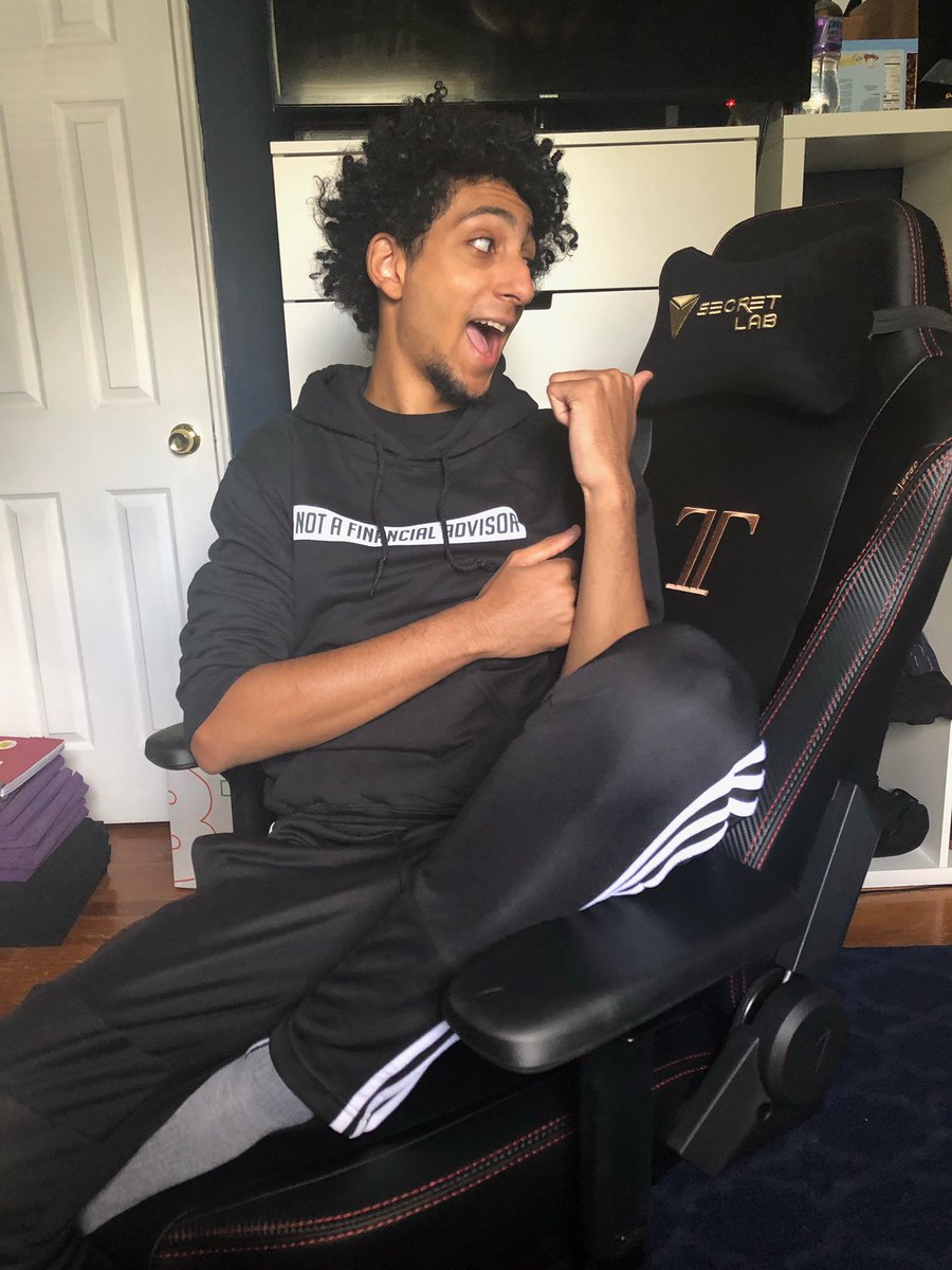mcassuto's tweet photo. Happy Birthday Isaiah! Enjoy your new #secretlab Titan chair. It looks good on you! https://t.co/QvwL6ADOYT
