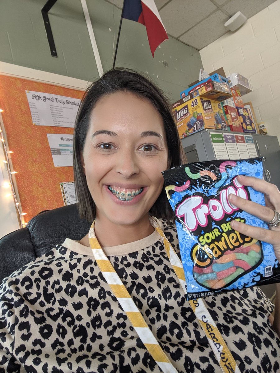 scarp0623's tweet photo. One of my students brought me this bag of candy today! So unbelievably thoughtful!! #ilovemystudents #lamm https://t.co/vVhkT8WyqK