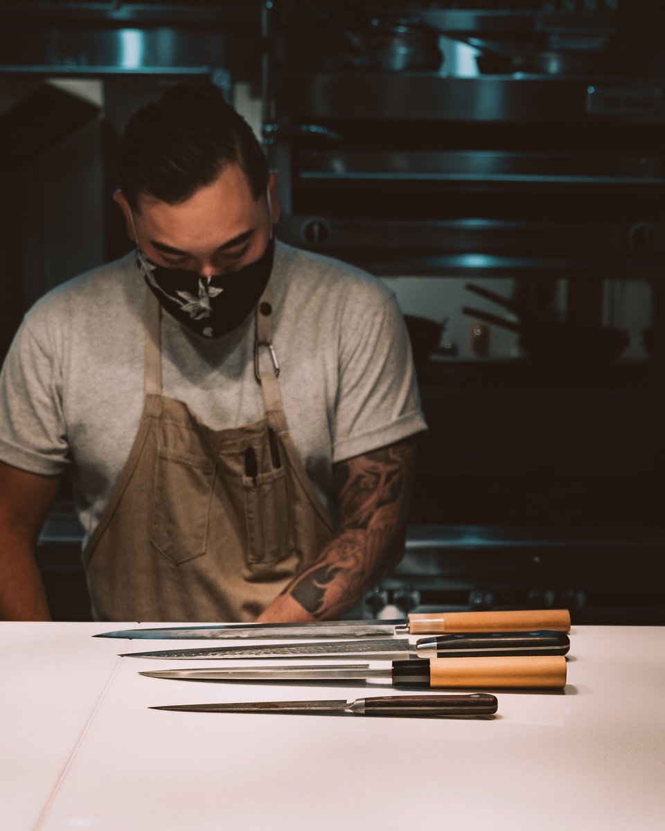 mugenwaikiki's tweet photo. At Mugen, Chef Jason Yamaguchi and the team have been masking up in the kitchen while doing what they love.
Don’t forget to wear your mask when you head over to @EspacioWaikiki to pick up takeaway orders. Mahalo! #ShareTheAloha https://t.co/ytWYHeJzEH