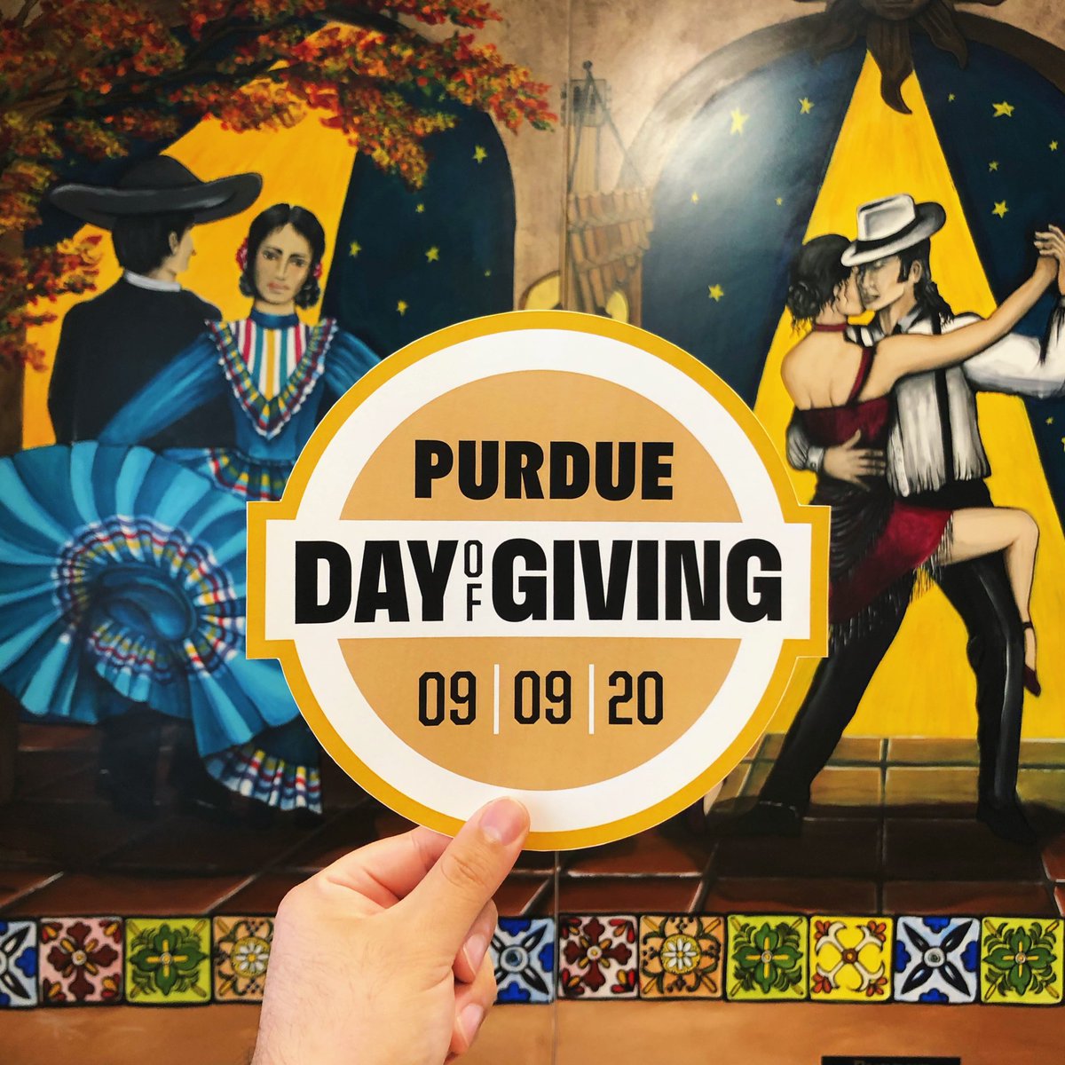 Eileen Garcia, Class of 2004, helped the @LCCPurdue #MeetTheChallenge when she created the Latin Dance, Music, Art & Rhythm! Mural. Dance your way to make a gift at tinyurl.com/PDOGLCC!

#PurdueDayOfGiving #PurdueLCC #SomosPurdue #MeetTheChallenge #RepresentationMatters