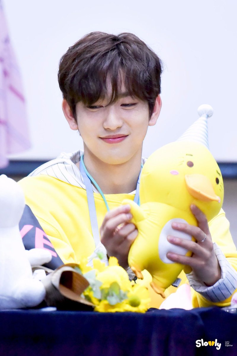jinyoung babie!!!
