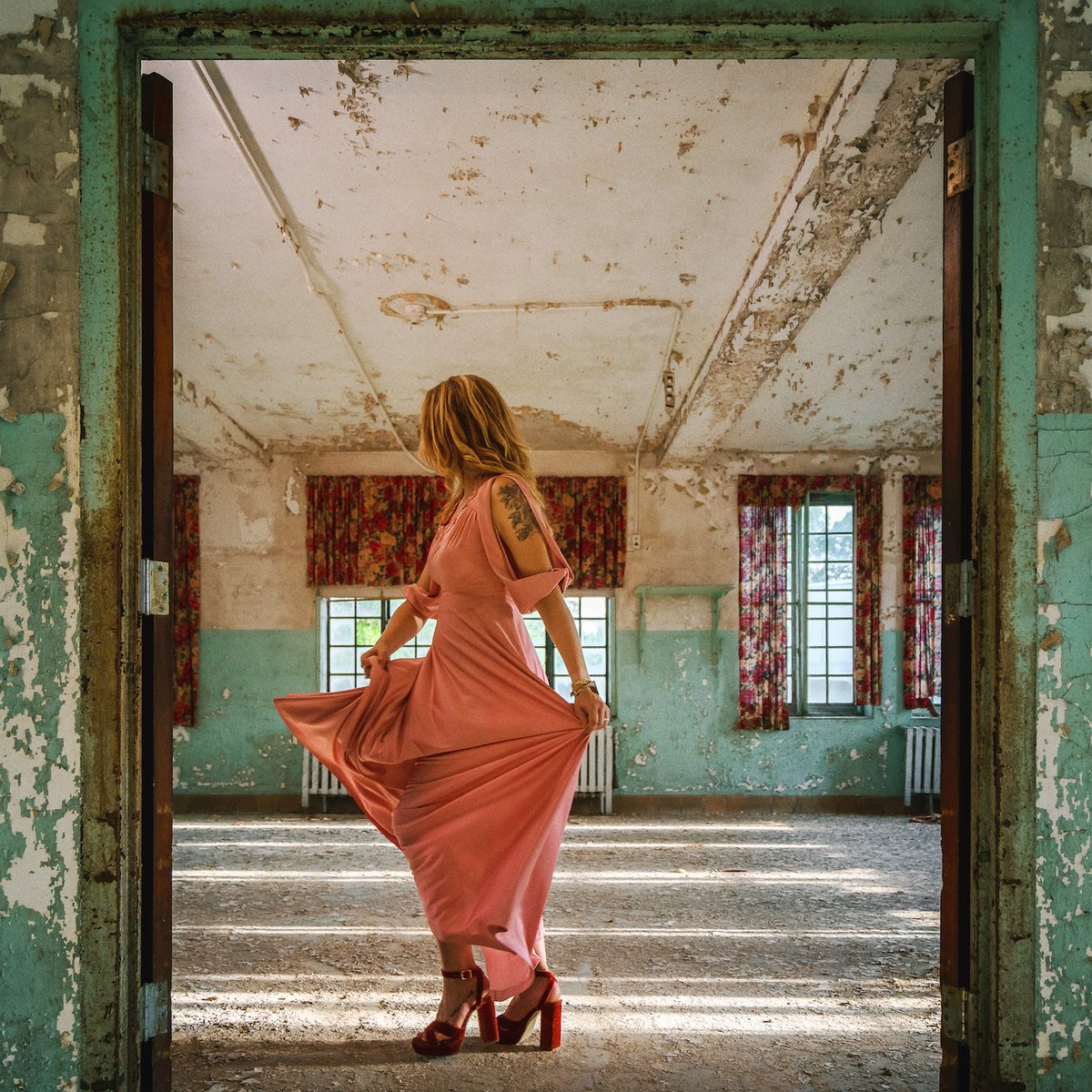 Jeremy Ivey and Margo Price both release new songs, Margo's first of two livestreams is tonight brooklynvegan.com/19-new-songs-o…