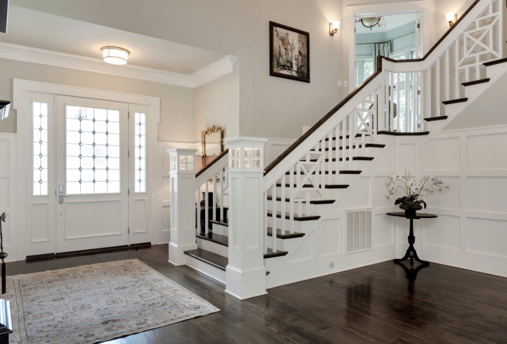 housingmuse's tweet photo. Beautifully captured #foyer by Julie Legge. Read her #RealEstatetips on preparing for a #360virtual tour: https://t.co/4itOUmRgrp https://t.co/CqkZgTyLhY