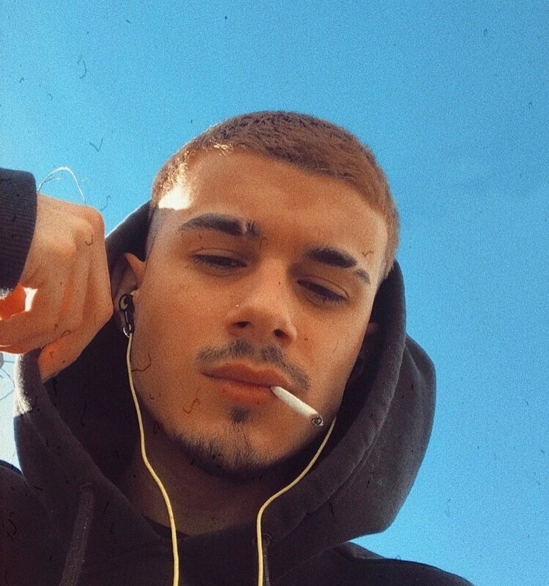 leandryzek's tweet photo. si m dicen q estoy lindo se ganan 1 besos:* https://t.co/QElDSvPwiF