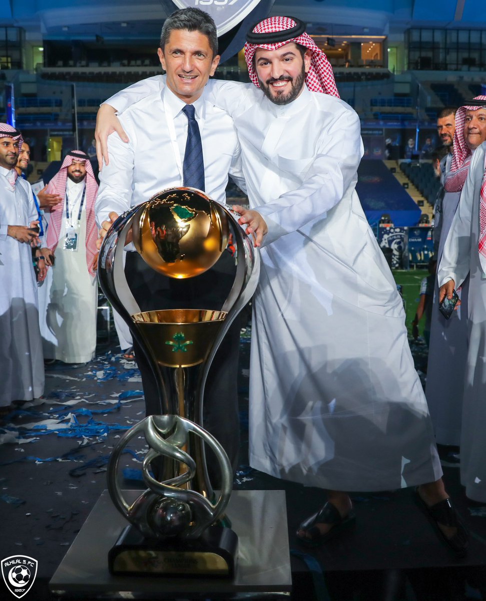 🏆 زعامة بس! 🤩💙

#البطل_الطبيعي
#زعيم_الدوري 🏆