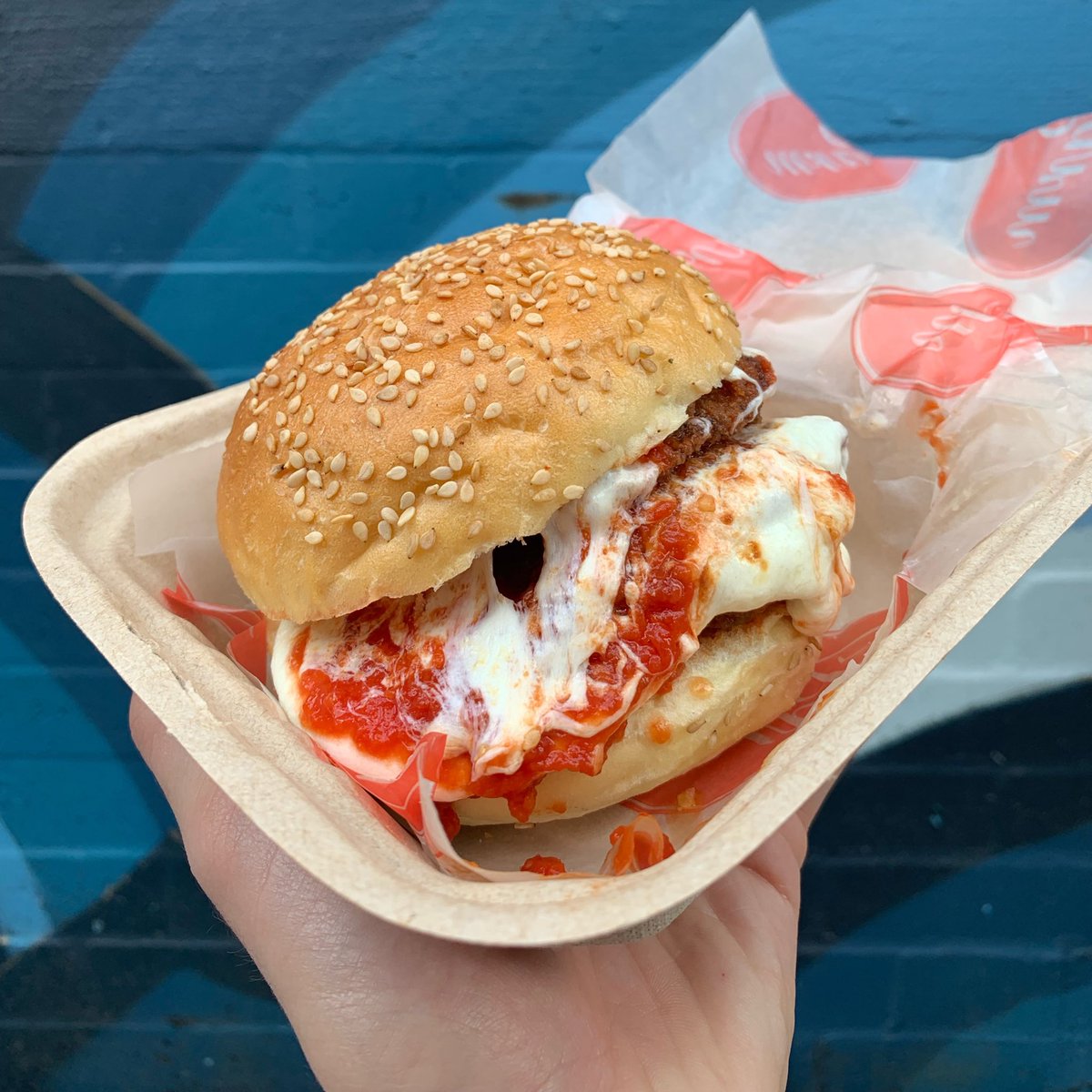 toeatlistapp's tweet photo. Raise your hand if you want a chicken parm sandwich. ✋

@parmny 📍 #NewYork https://t.co/4I7lgbh1y1