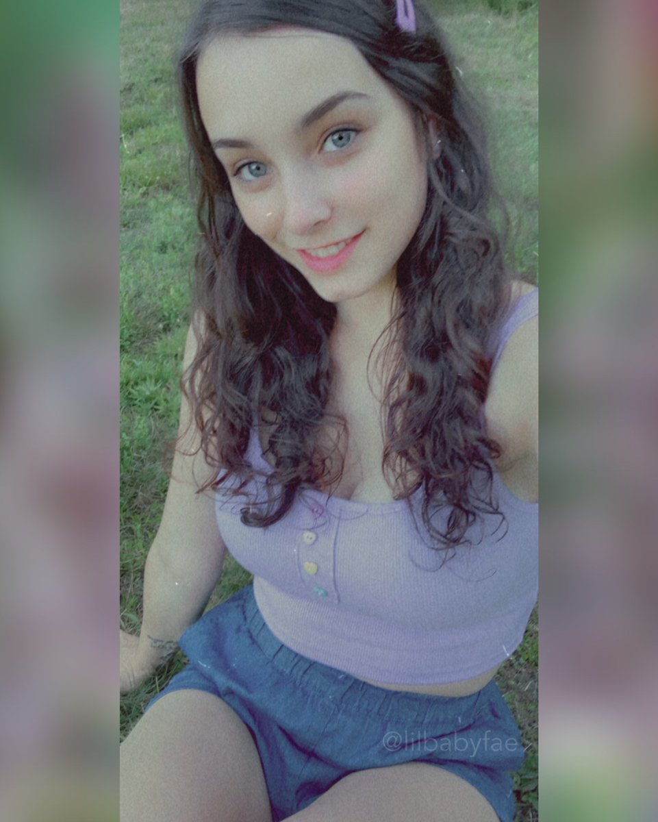 lilbabyfae's tweet photo. 𝐩𝐮𝐫𝐩𝐥𝐞 𝐢𝐬 𝐦𝐲 𝐟𝐚𝐯𝐨𝐫𝐢𝐭𝐞 𝐜𝐨𝐥𝐨𝐫!
💜 𝚠𝚑𝚊𝚝’𝚜 𝚢𝚘𝚞𝚛𝚜? https://t.co/r9CvA5YgCx