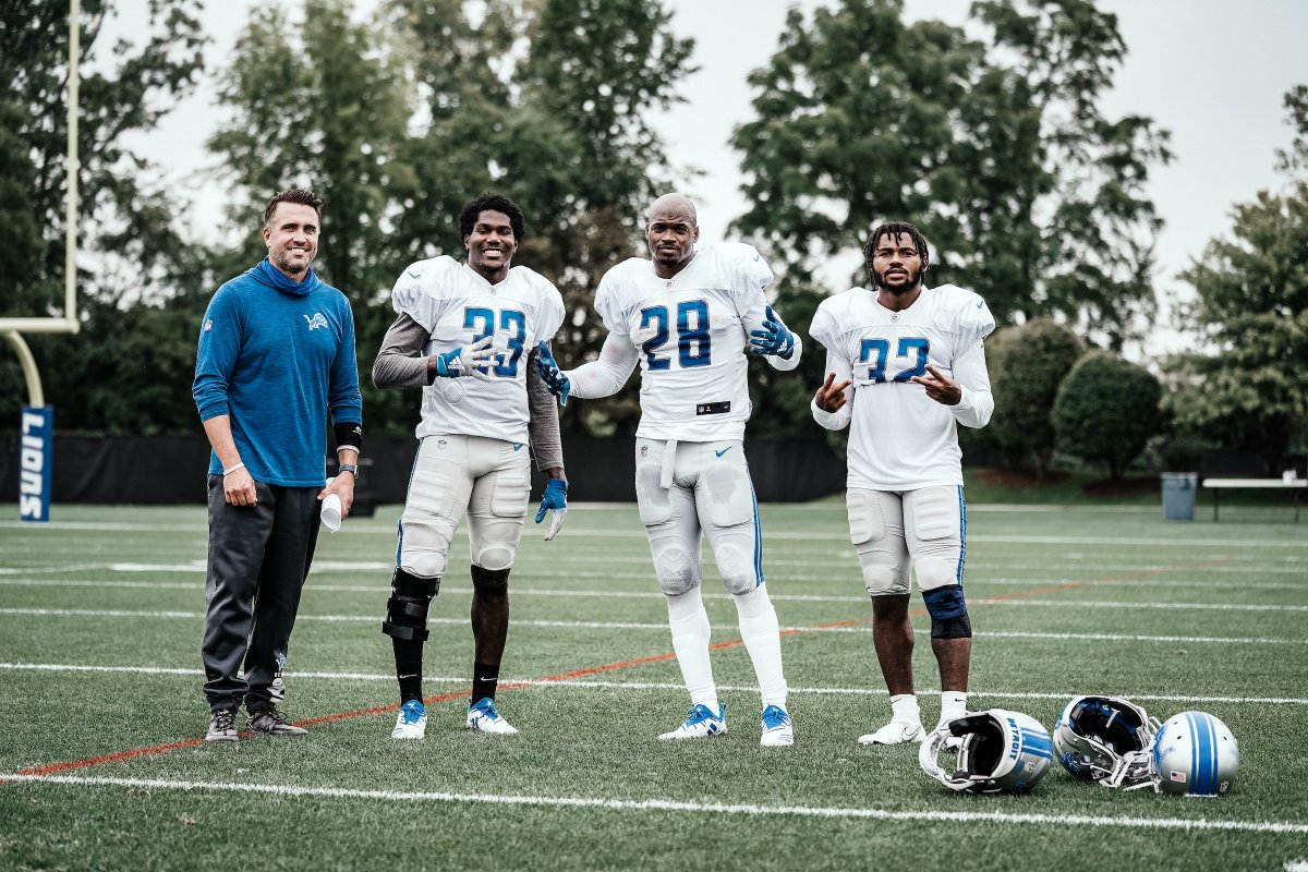 Lions's tweet photo. Looks like you got that photo, @AyeyoKEJO https://t.co/Rq0sgtgI8o