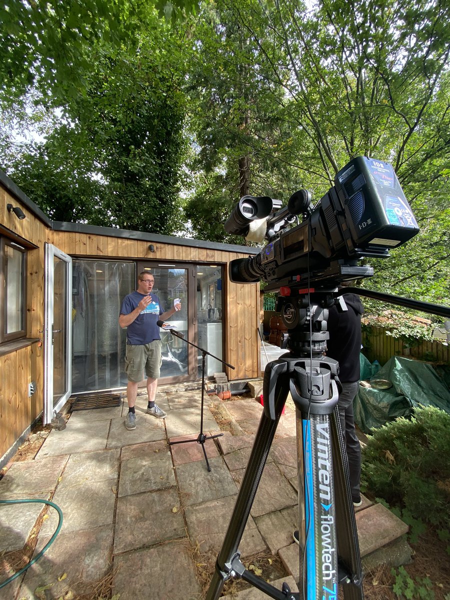 Danamo1996's tweet photo. I #provided and #operated my #ENG @JVCprofessional 790 #camerakit to record four #interviews and #GVโs with:
โข @PPYFC
โข @TheFitnessPlace
โข Music Teacher
โข @urbanalchemy
For my client @MyBarnetTV today ๐น
#freelance #cameraman #jvc790 #news #local https://t.co/jlaegUL7fr