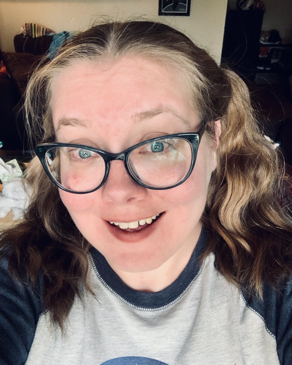 GoFlyAKate's tweet photo. I’ve been quarantined for 6 months and the world is literally on fire. But I felt cute today and you gotta celebrate what you can. #PandemicSummer #ApocalypseSelfie https://t.co/DVsH2iQIOe