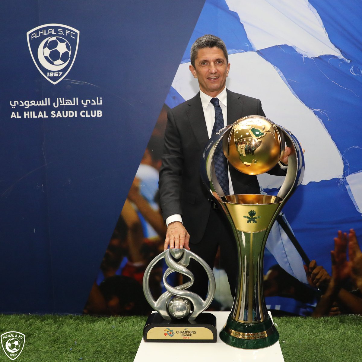 Alhilal_FC's tweet photo. 🏆 .. وهذي كل الســالفة 🤩💙

#كبير_آسيا
#زعيم_الدوري https://t.co/hPTBUcTbNV